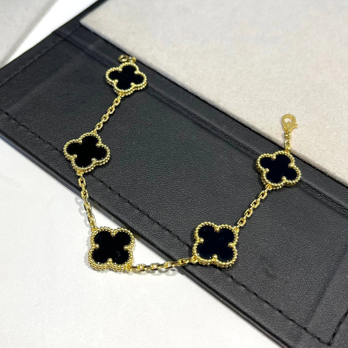 [⭐Shinejoy] CLOVER 5 MOTIF ONYXS BRACELET COLLECTION