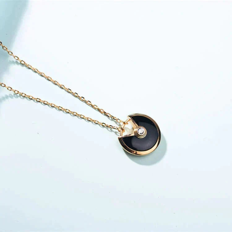[⭐Shinejoy]AMULETTE GOLD CARNELIAN ONYX NECKLACE