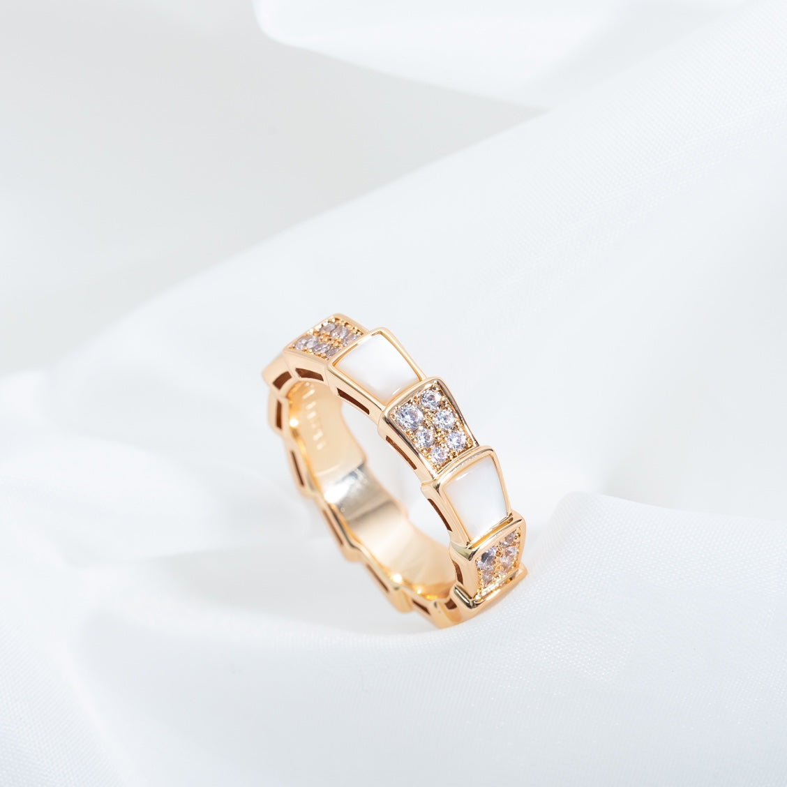 [⭐Shinejoy]SERPENTI RING PINK GOLD MOP DIAMOND PAVED 4MM