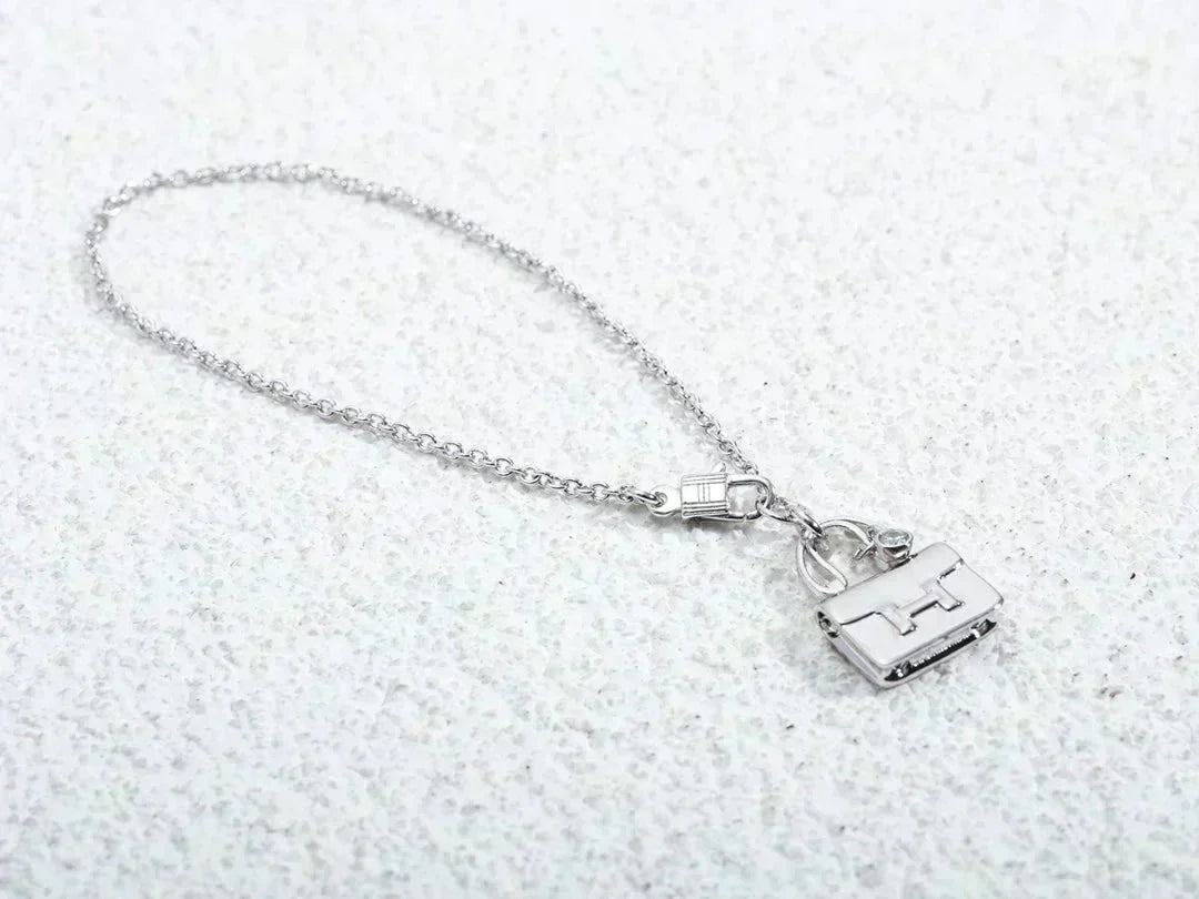 [⭐Shinejoy]AMULETTE PEDANT SILVER NECKLACE