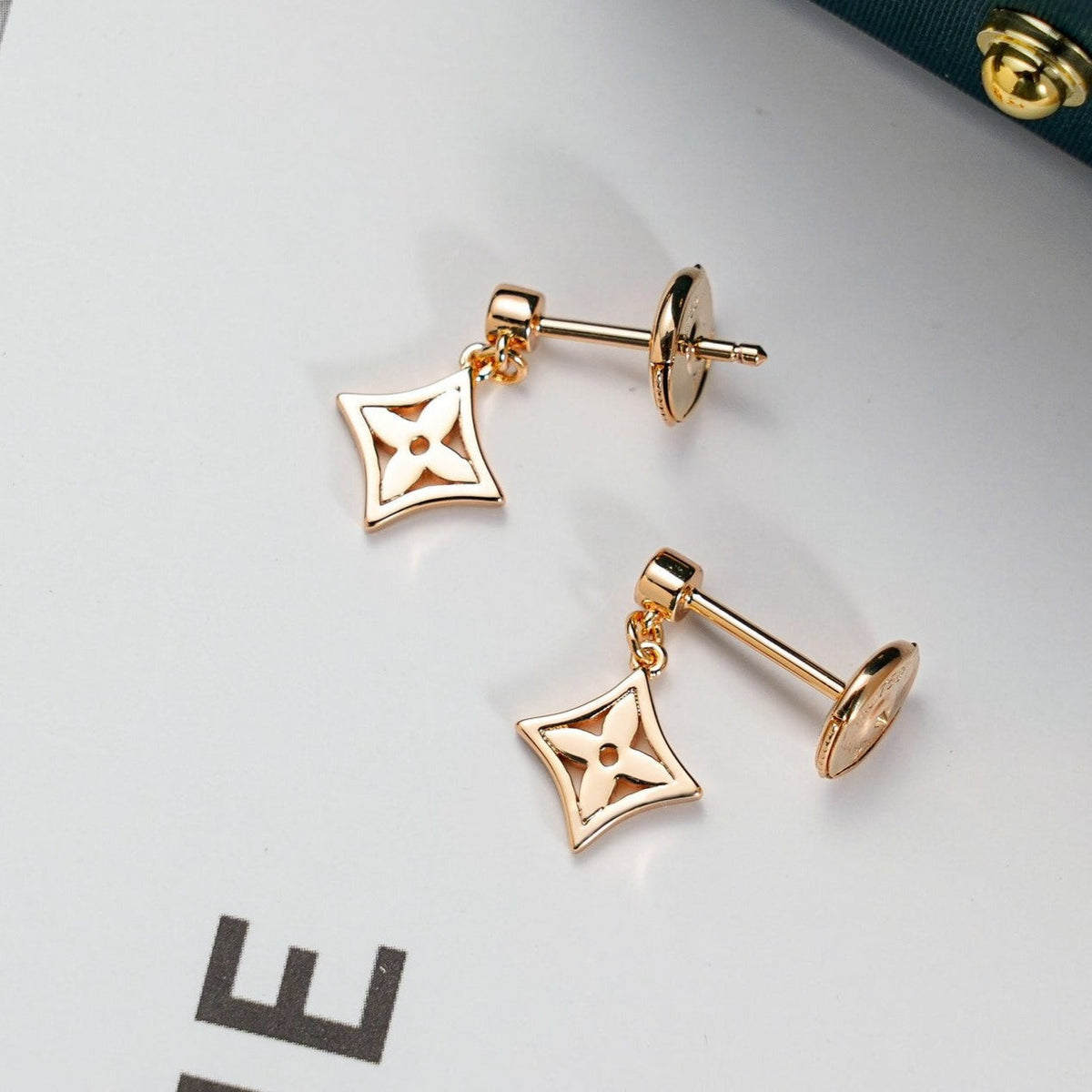 [⭐Shinejoy]STAR EARRINGS GOLD