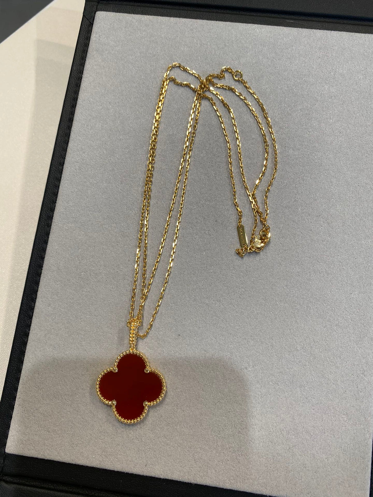 [⭐Shinejoy]CLOVER 25MM NECKLACE GOLD CARNELIAN