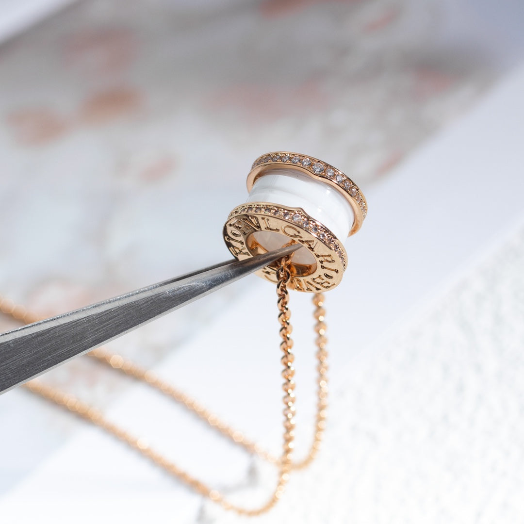 [⭐Shinejoy]ZERO 1 WHITE CERAMIC PINK GOLD DIAMOND NECKLACE