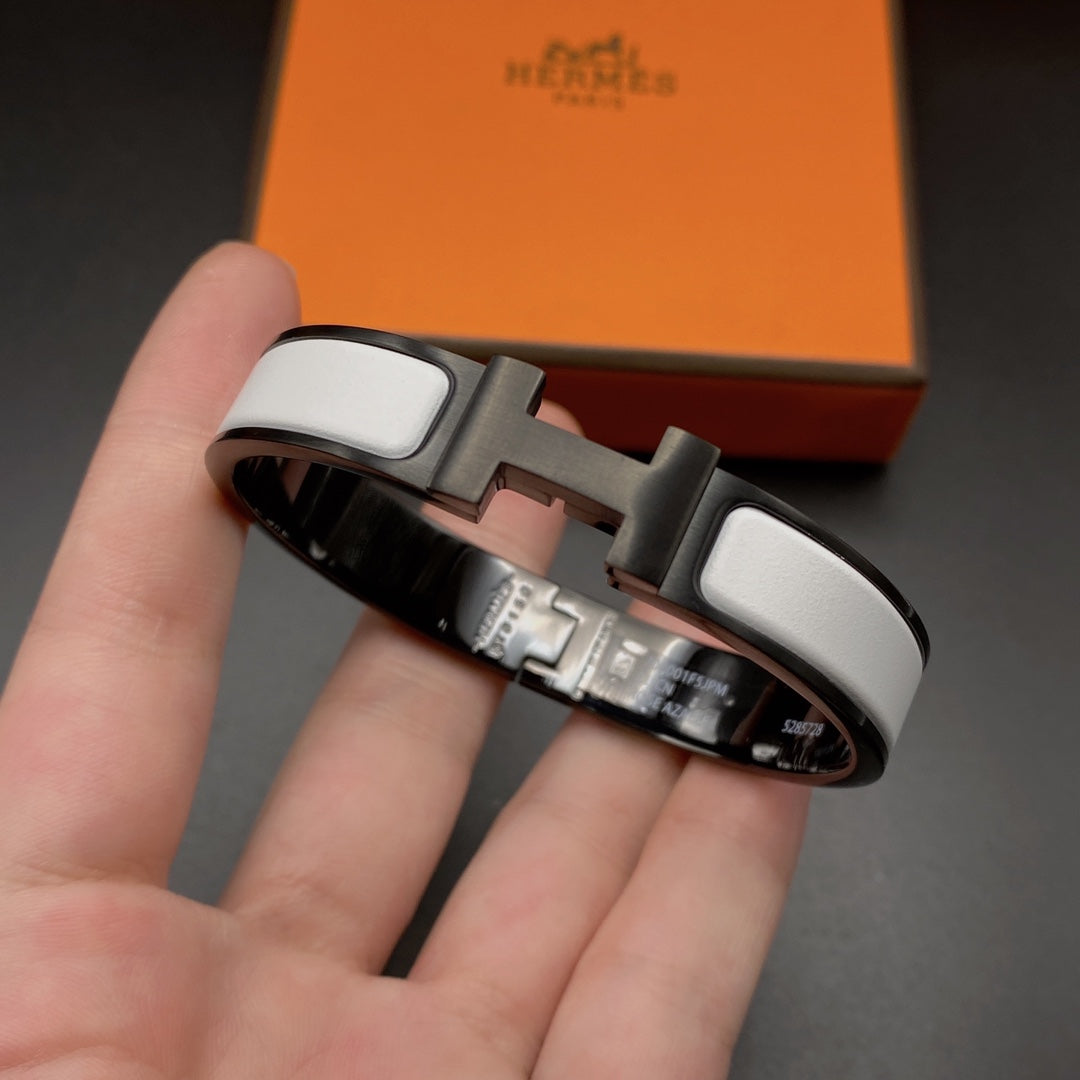 [⭐Shinejoy]H BRACELET 12MM BLACK WHITE CERAMIC
