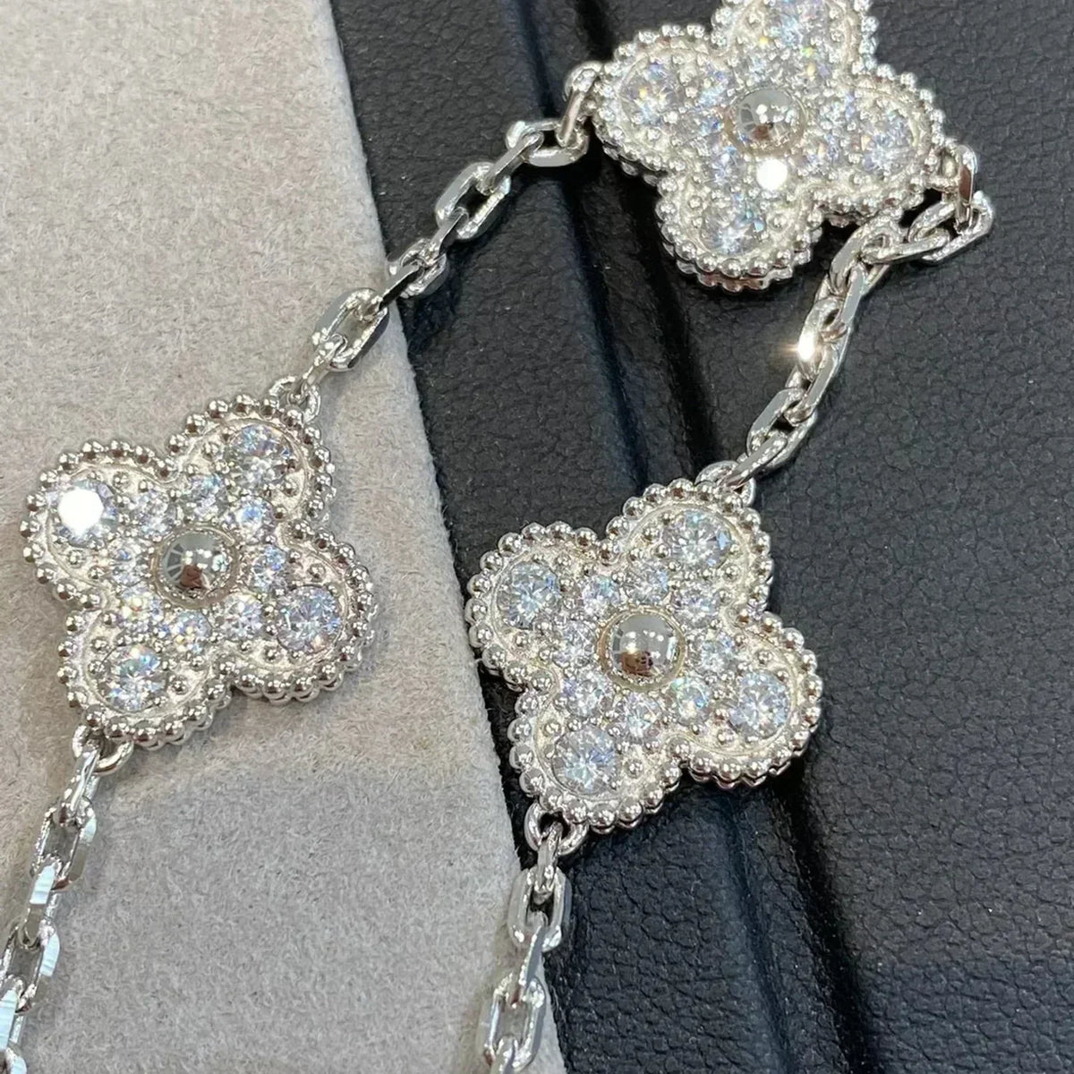 [⭐Shinejoy] CLOVER 5 MOTIF FULL DIAMOND BRACELET COLLECTION