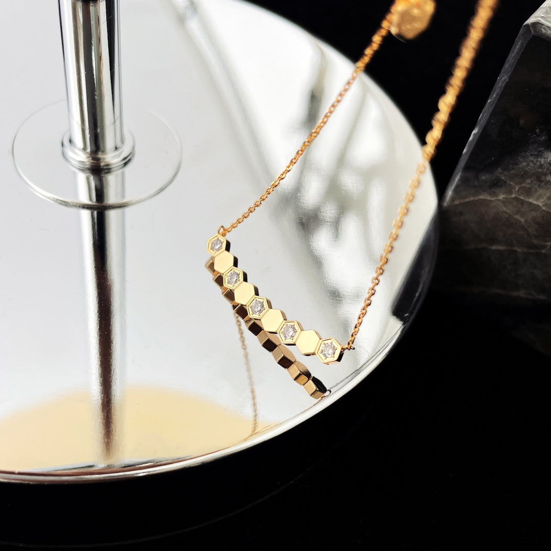 [⭐Shinejoy]BEE MY LOVE DIAMOND NECKLACE