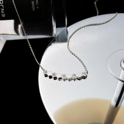[⭐Shinejoy]BEE MY LOVE DIAMOND NECKLACE
