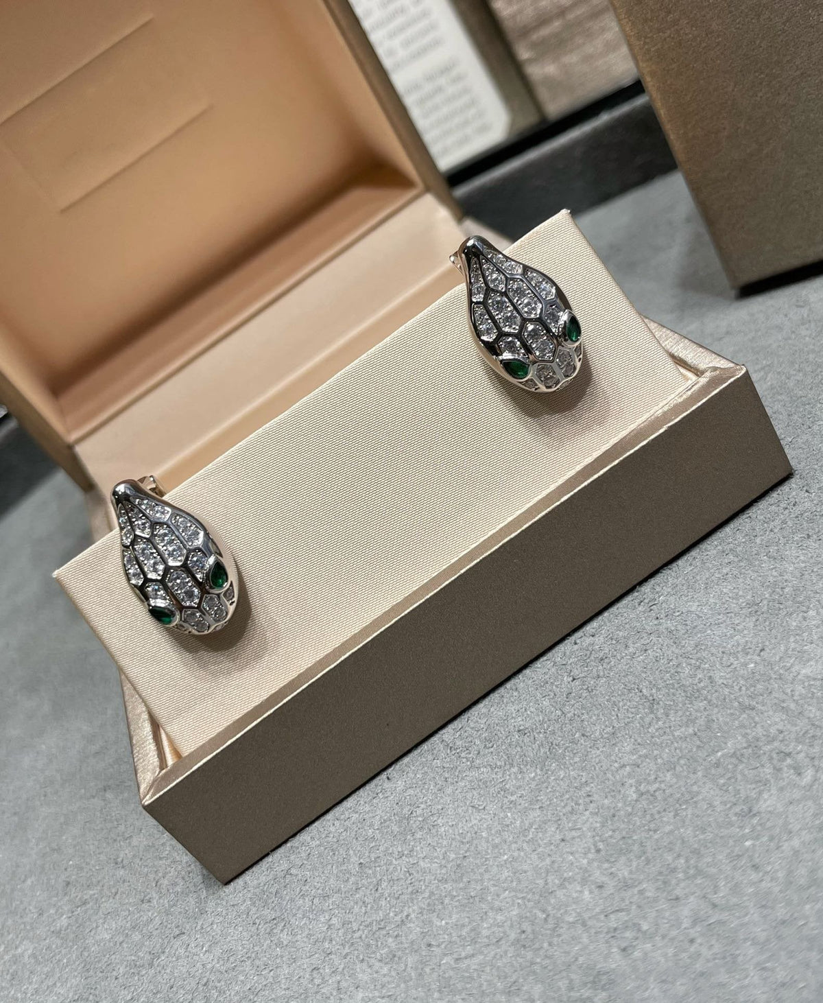 [⭐Shinejoy]SERPENT DIAMOND STUD EARRINGS