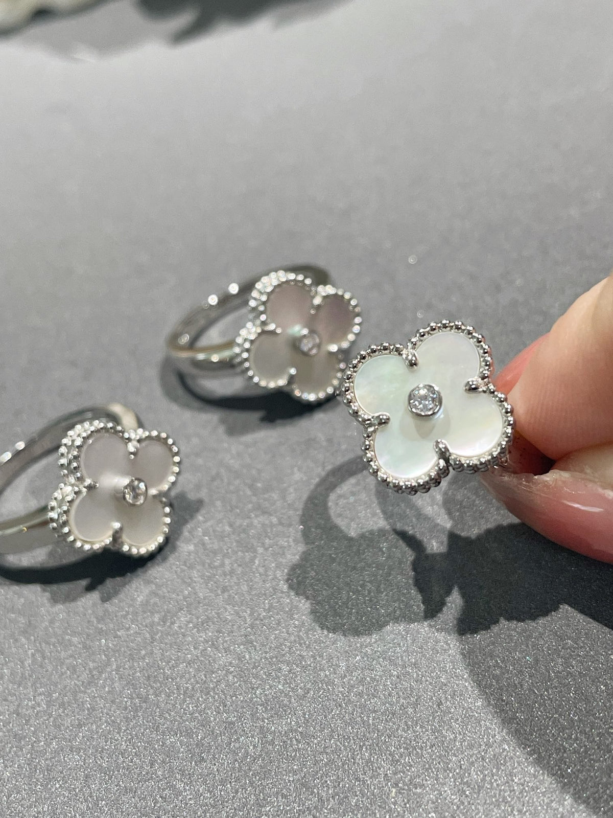 [⭐Shinejoy]CLOVER SILVER MOP DIAMOND RING