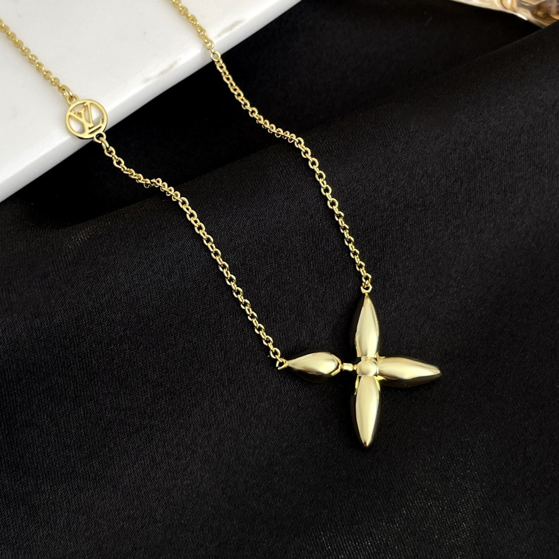 [⭐Shinejoy]LOUISETTE GOLD NECKLACE