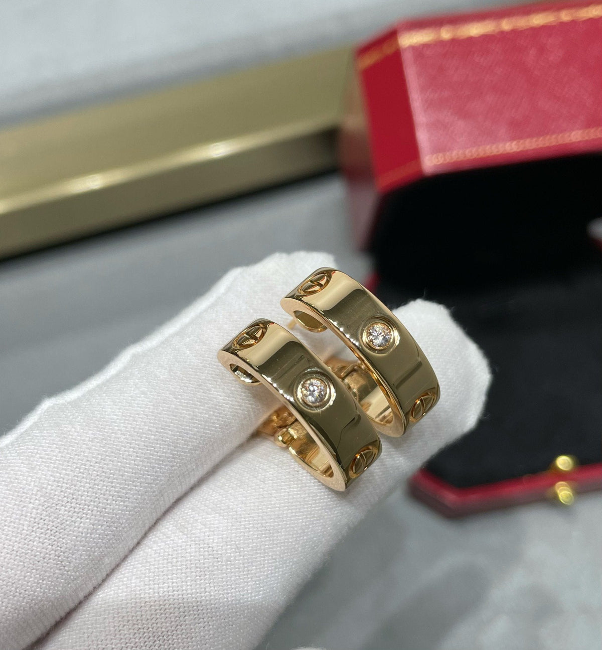 [⭐Shinejoy]LOVE 5.5MM 1 DIAMOND EARRINGS