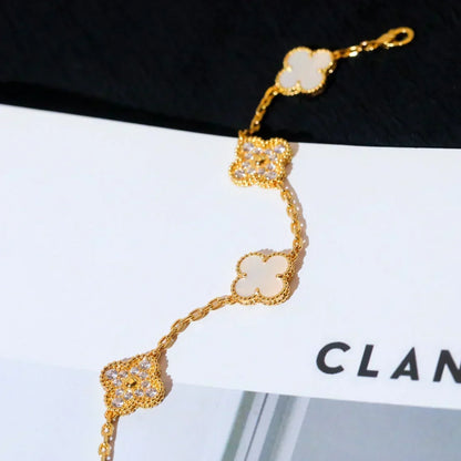 [⭐Shinejoy]CLOVER WHITE PEARL MOP 5 MOTIF BRACELET COLLECTION
