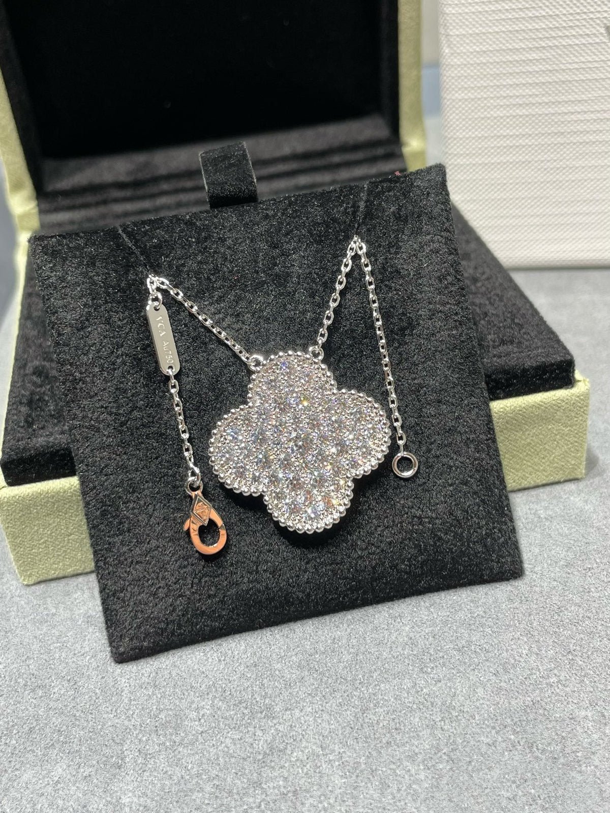[⭐Shinejoy]CLOVER 25MM LARGE PENDANT DIAMOND PAVED SILVER NECKLACE