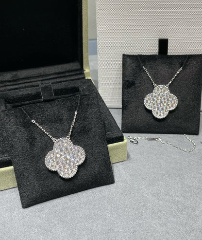 [⭐Shinejoy]CLOVER 25MM LARGE PENDANT DIAMOND PAVED SILVER NECKLACE