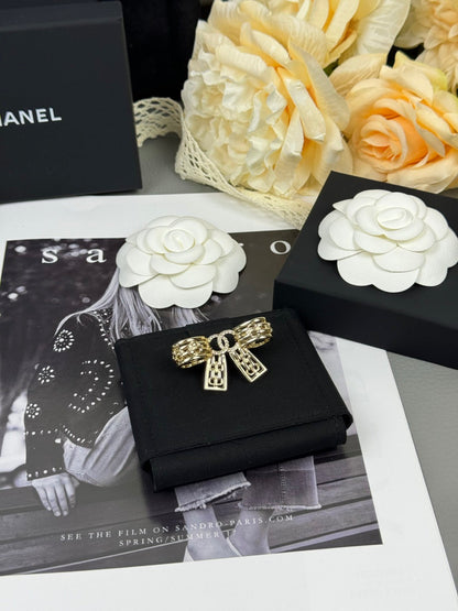 [⭐Shinejoy]25K Hollow Bow Brooch