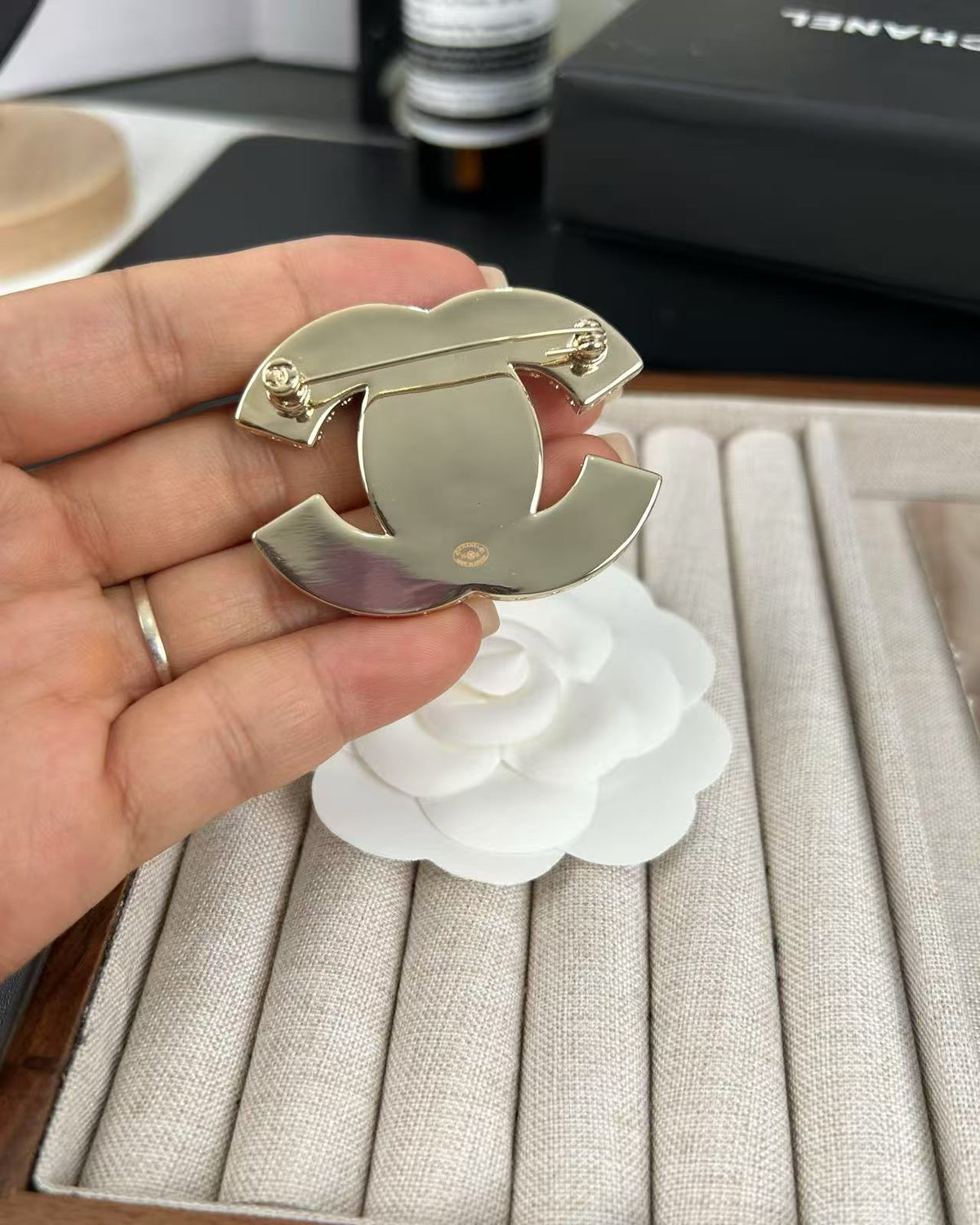[⭐Shinejoy]Pink Resin Classic Brooch 5cm