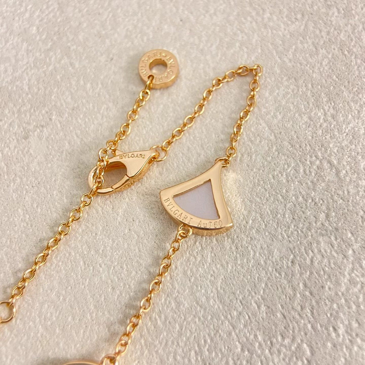 [⭐Shinejoy]NEW ARRIVAL: TEN-FLOWER DRESS AND GOLD NECKLACE
