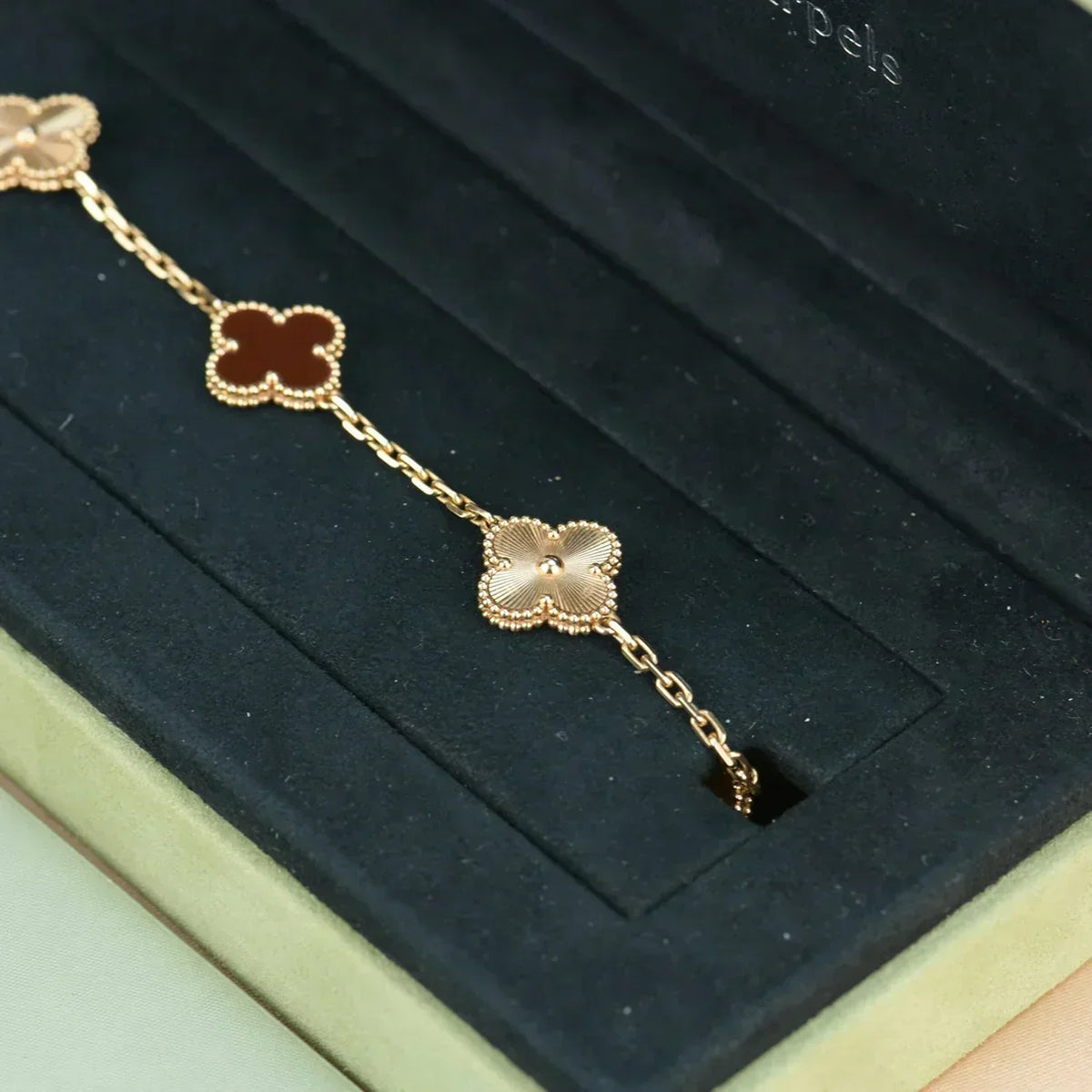 [⭐Shinejoy] CLOVER 5 MOTIF RED CORNELIAN BRACELET COLLECTION