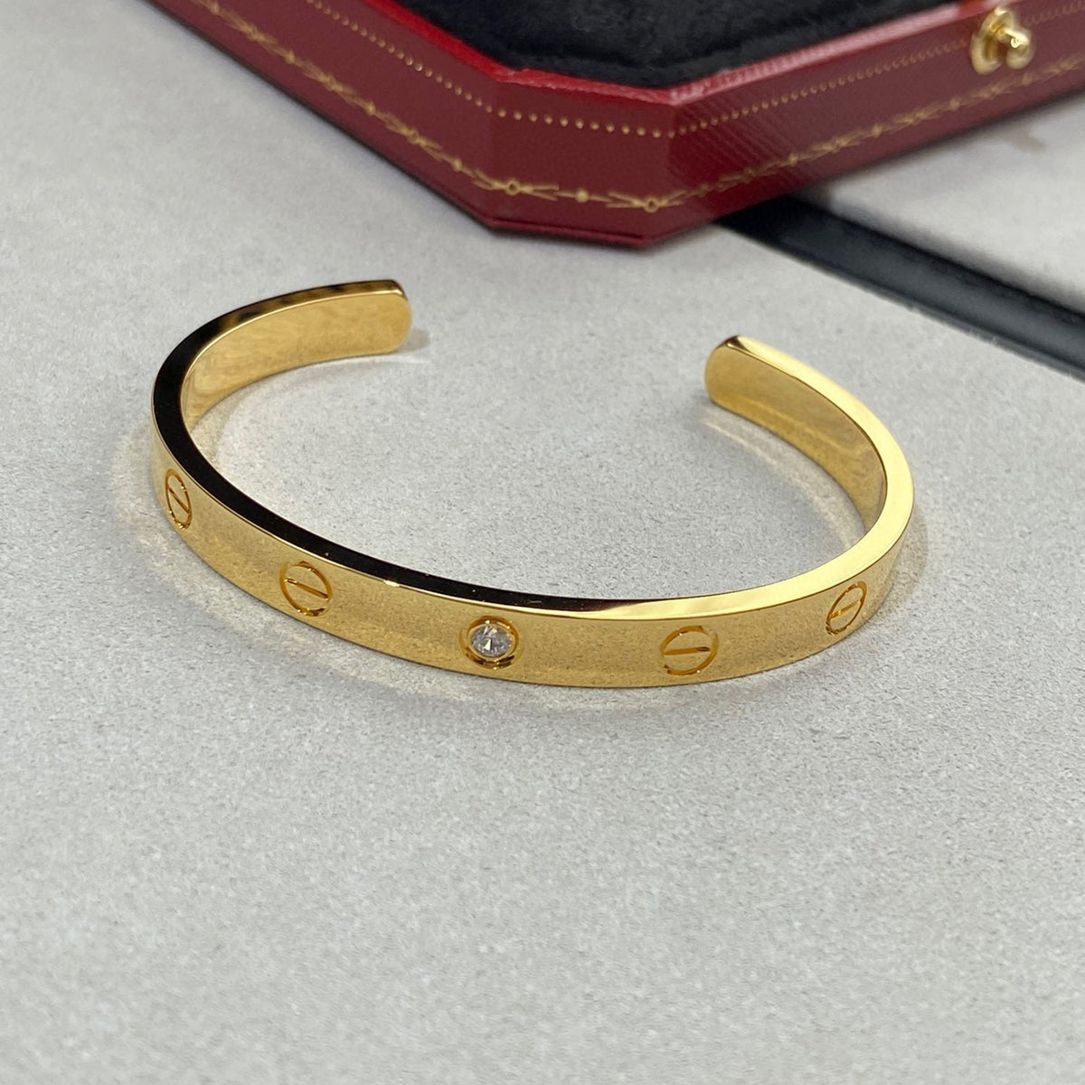[⭐Shinejoy]LOVE BRACELET 6.1MM 1 DIAMOND OPEN CUFF