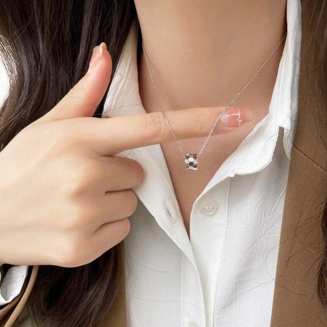 [⭐Shinejoy]BEE MINI PEDANT DIAMOND NECKLACE