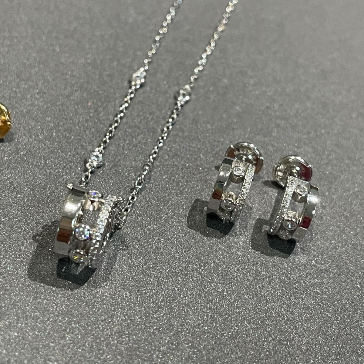 [⭐Shinejoy]CHAIN MOVE ROMANE PEDAND NECKLACE
