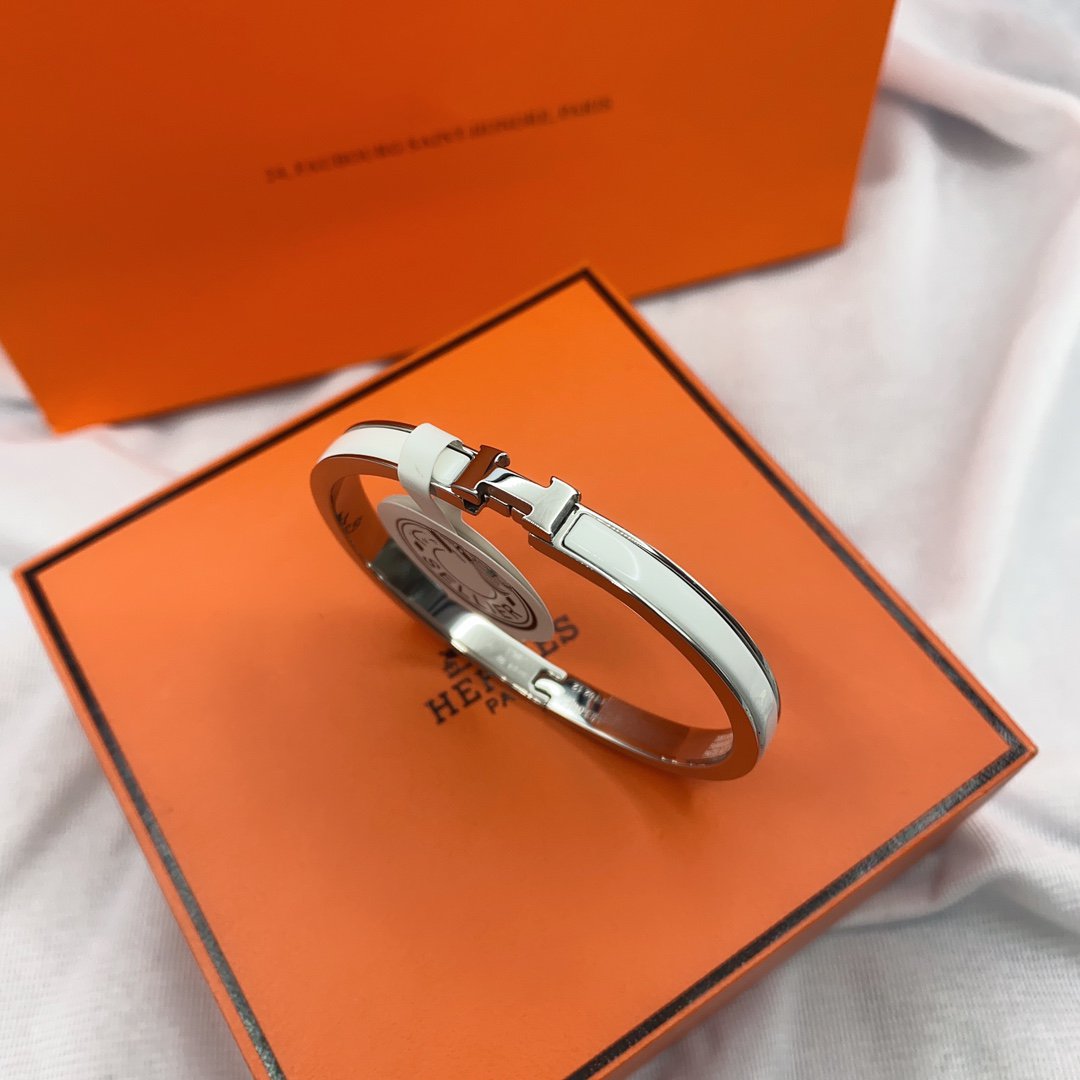 [⭐Shinejoy]CLASSIC HM CLIC WHITE 8MM ENAMEL BRACELET