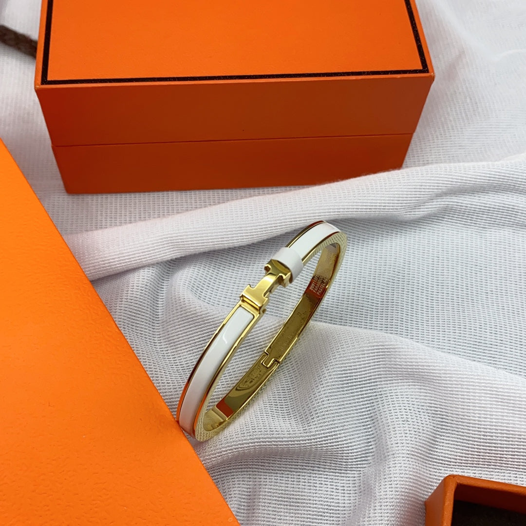 [⭐Shinejoy]CLASSIC HM CLIC WHITE 8MM ENAMEL BRACELET