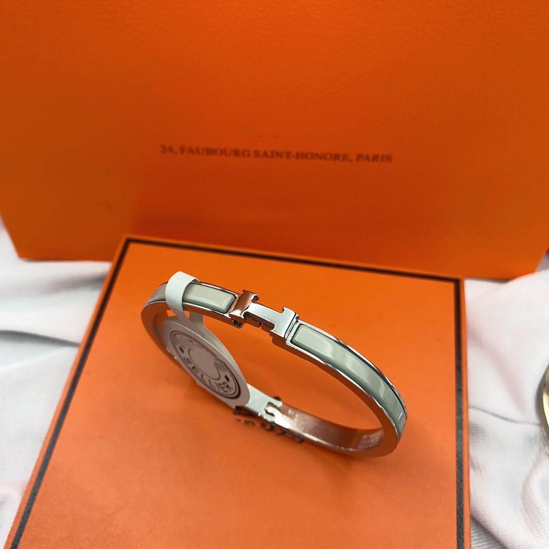 [⭐Shinejoy]CLASSIC HM CLIC GREEN 8MM ENAMEL BRACELET