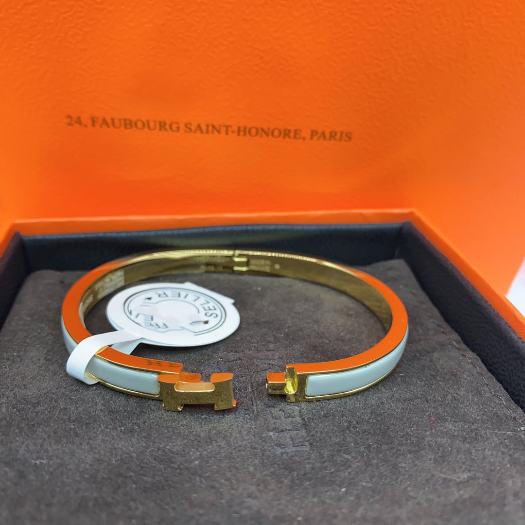 [⭐Shinejoy]CLASSIC HM CLIC GREEN 8MM ENAMEL BRACELET