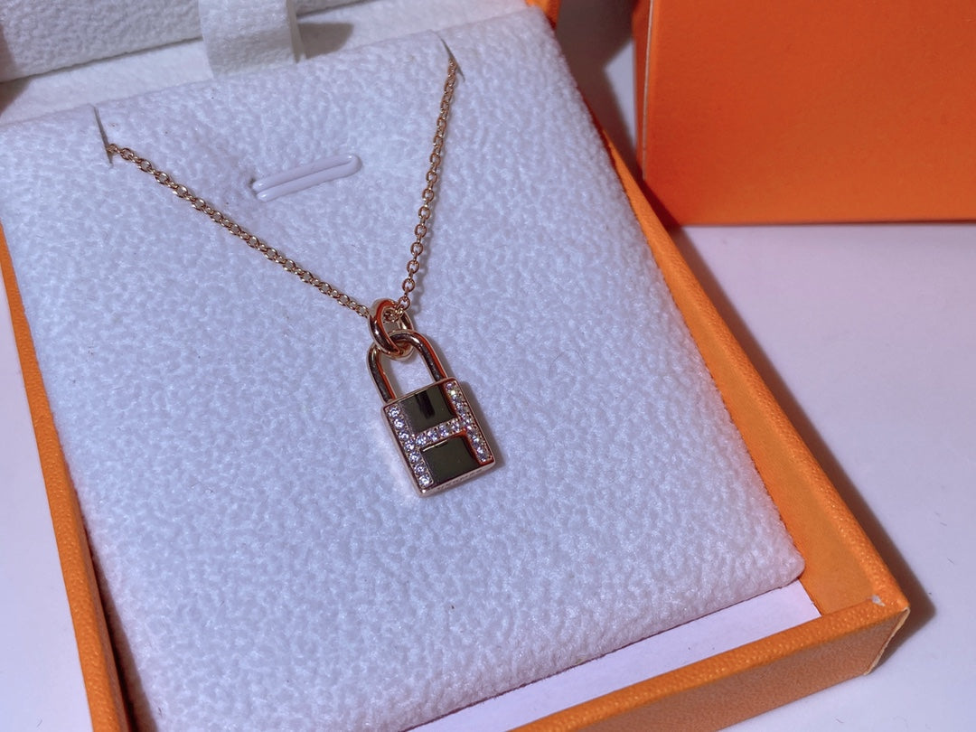 [⭐Shinejoy]HM ADVANCED NICHE LOCK HEAD NECKLACE DIAMONDS