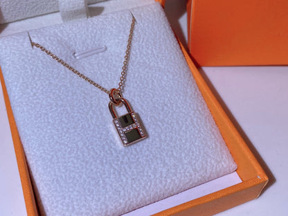 [⭐Shinejoy]HM ADVANCED NICHE LOCK HEAD NECKLACE DIAMONDS