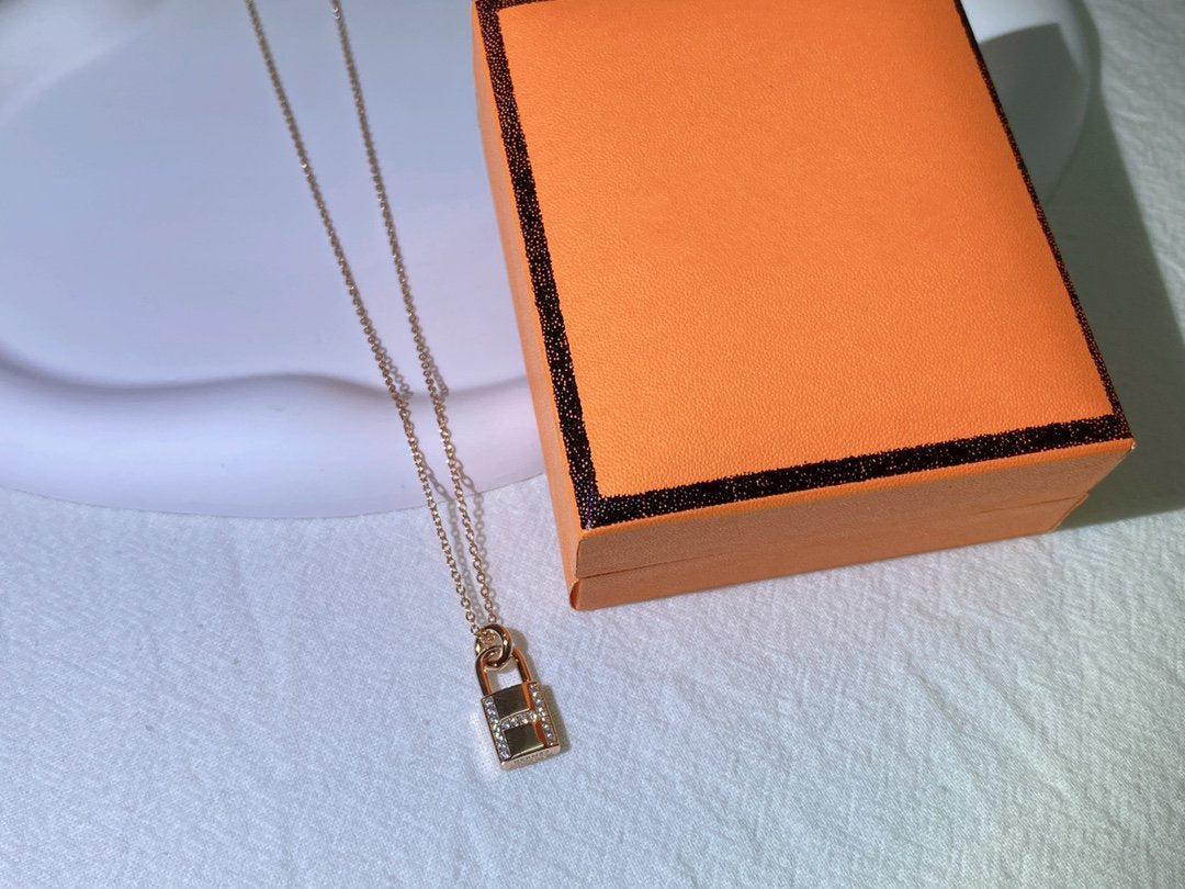 [⭐Shinejoy]HM ADVANCED NICHE LOCK HEAD NECKLACE DIAMONDS