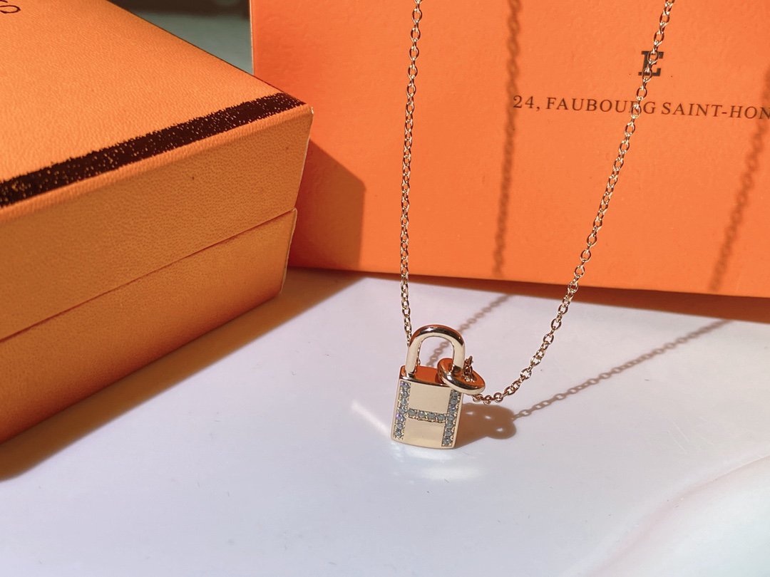 [⭐Shinejoy]HM ADVANCED NICHE LOCK HEAD NECKLACE DIAMONDS