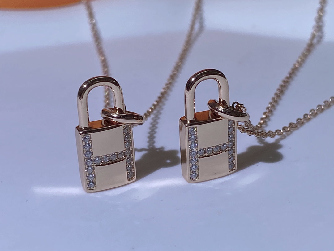 [⭐Shinejoy]HM ADVANCED NICHE LOCK HEAD NECKLACE DIAMONDS