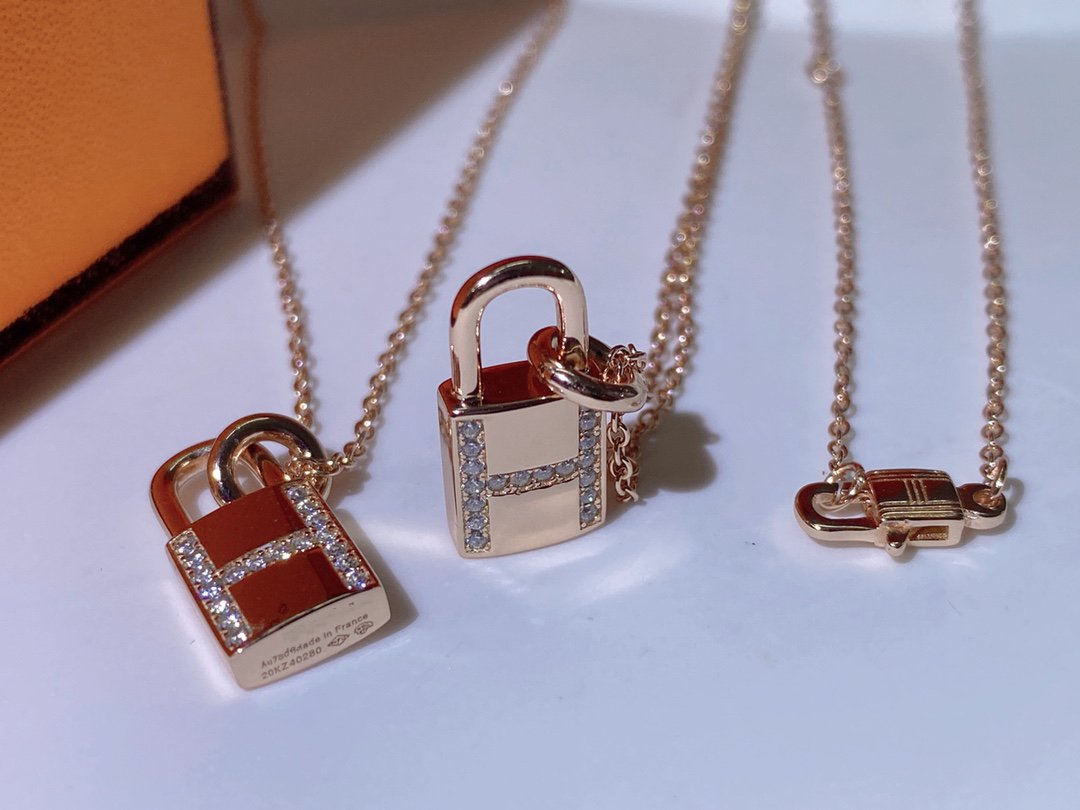 [⭐Shinejoy]HM ADVANCED NICHE LOCK HEAD NECKLACE DIAMONDS